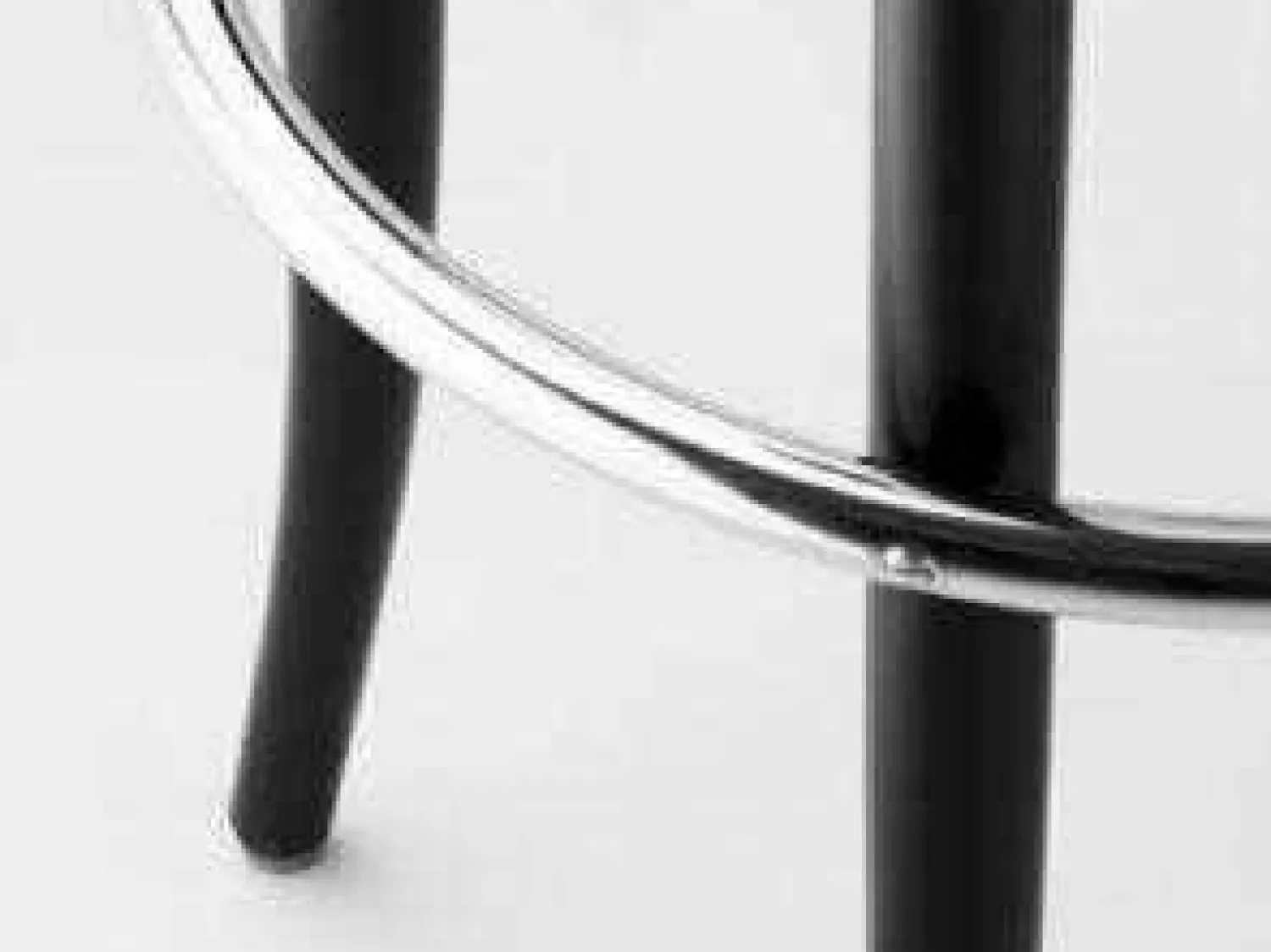 Thonet Barhocker & Barstühle|204 PH Bugholzbarhocker Leder Pure Materials Esche Schwarz Lackiert