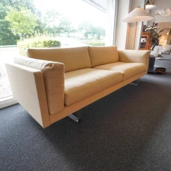 Fredericia 2-Sitzer-Sofas|2 Sitzer Sofa EJ280 Wollstoff Hellgelb Beine Metall