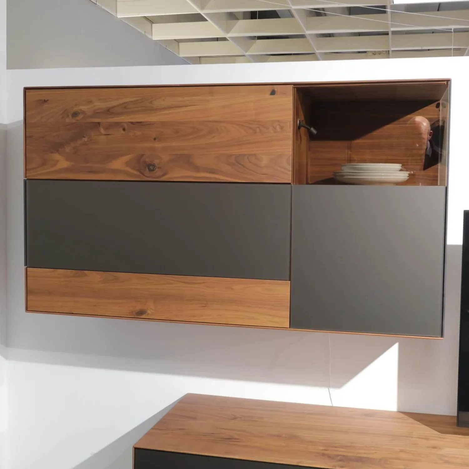 Wöstmann Wohnwände & Tv-Lowboards|Anbauwand NW 770 Amerikanischer Kernnussbaum Massiv Soft Gebürstet