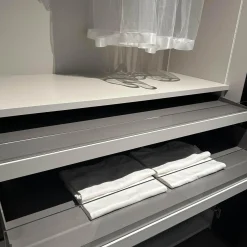 Interlübke Kleiderschränke|Ankleide Collect Plus Korpus Lack Greige Beige Front Raucheiche Dunkel Schwarz Mit Beleuchtung