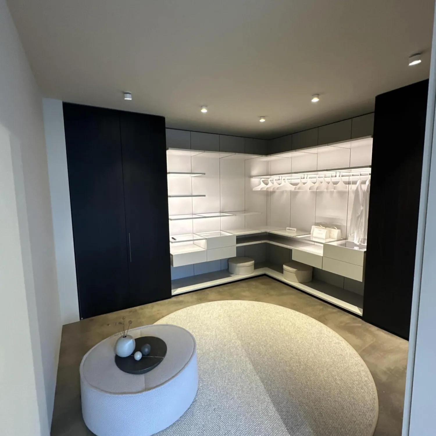 Interlübke Kleiderschränke|Ankleide Collect Plus Korpus Lack Greige Beige Front Raucheiche Dunkel Schwarz Mit Beleuchtung