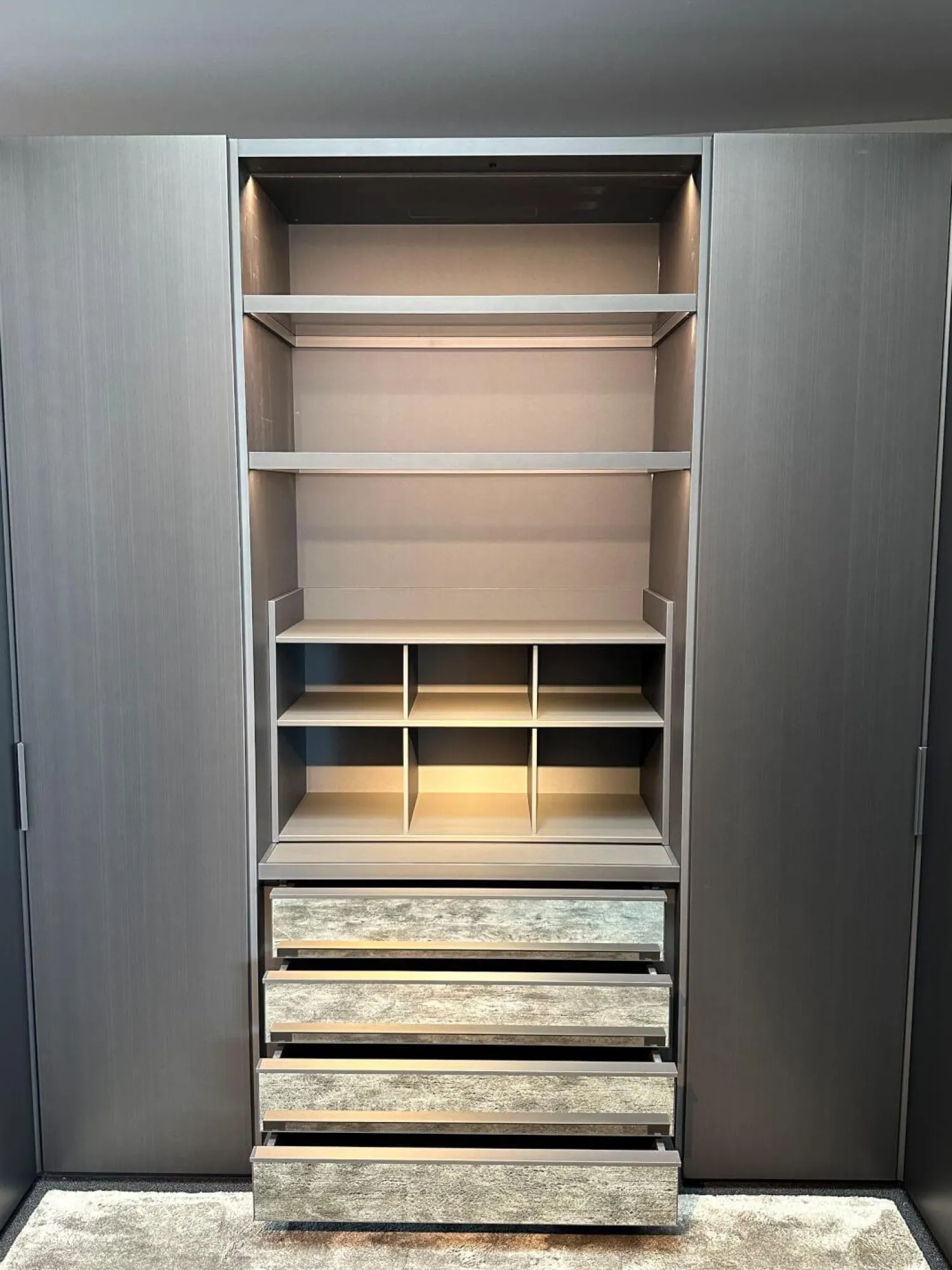 Poliform Kleiderschränke|Ankleide Senzafine Fitted Melamin Ardesia Grau Türen Metallisch Lackiert Bronzo 23 Grau Anthrazit Mit Beleuchtung