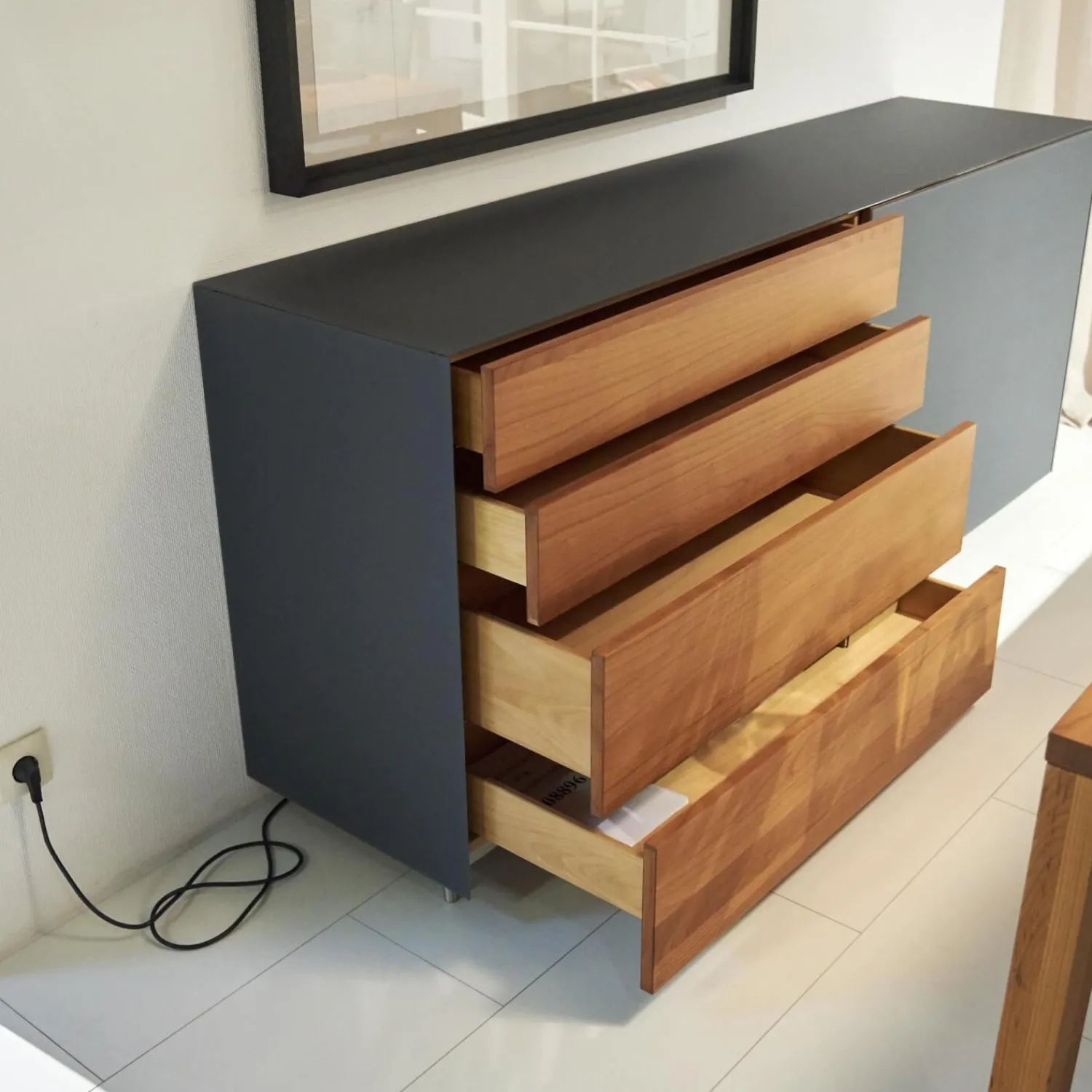 Team 7 Kommoden & Sideboards|Anrichte Cubus Pure AC 297195 Kirschbaum Geölt Schiebetüre Und Abdeckplatte Glas Matt Anthrazit Füße Metall