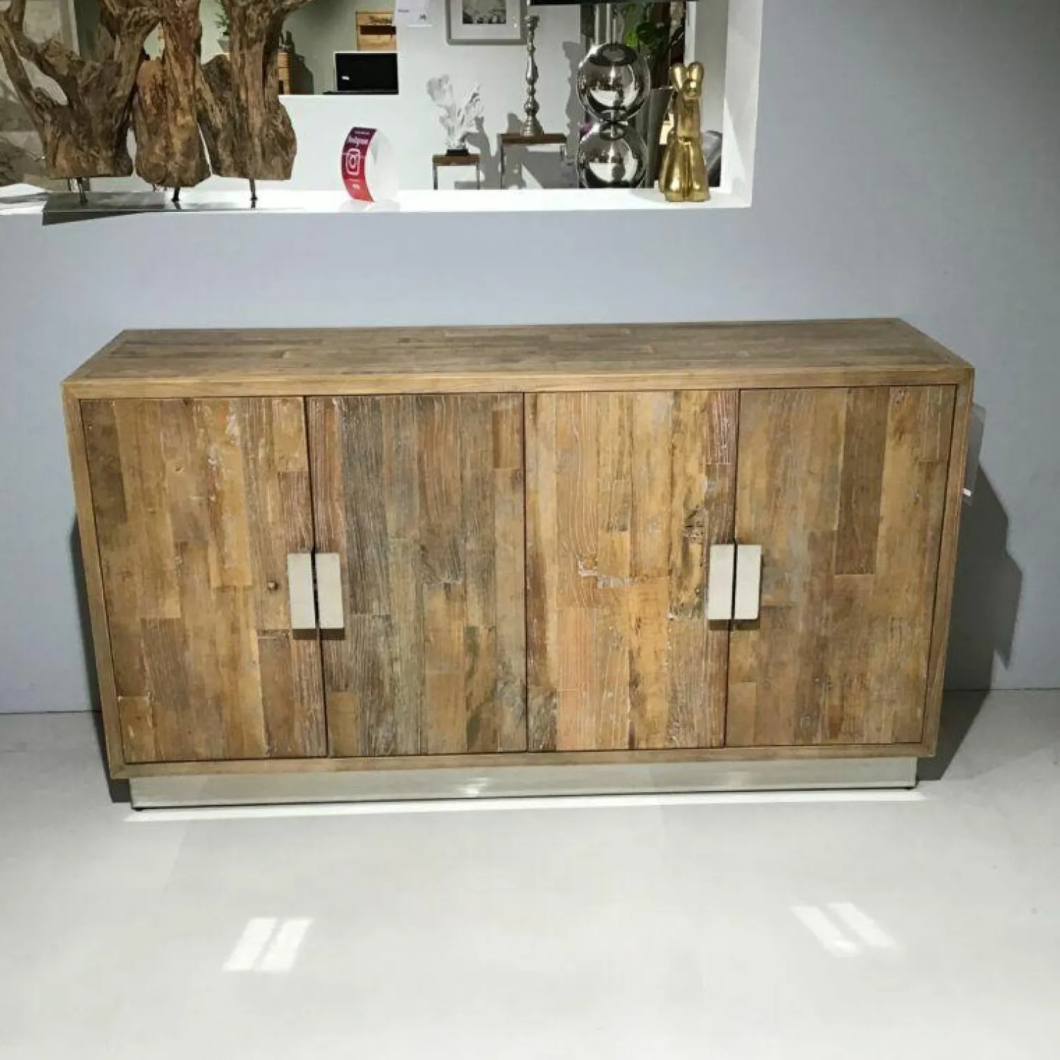 Richmond Kommoden & Sideboards|Anrichte Redmond Ulmenholz 4 Türen Sockel Edelstahl
