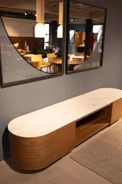 Cassina Kommoden & Sideboards|Anrichte Rondos Mamorplatte Bianco Carrara Opaco Weiß Korpus Furniert Amerikanischer Nussbaum Mit Einem Offenen Fach