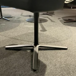 Draenert Einzelstühle|Armlehnstuhl 2043 Dan Stoff Charmellle Cloud 81 Beige Drehgestell Schwarz Mit Rückholmechanik