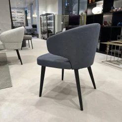 Minotti Einzelstühle|Armlehnstuhl Aston Dining Stoff Nasher 06 Navy Blau Grau Beine Esche Mokkafarbig Schwarz Lackiert