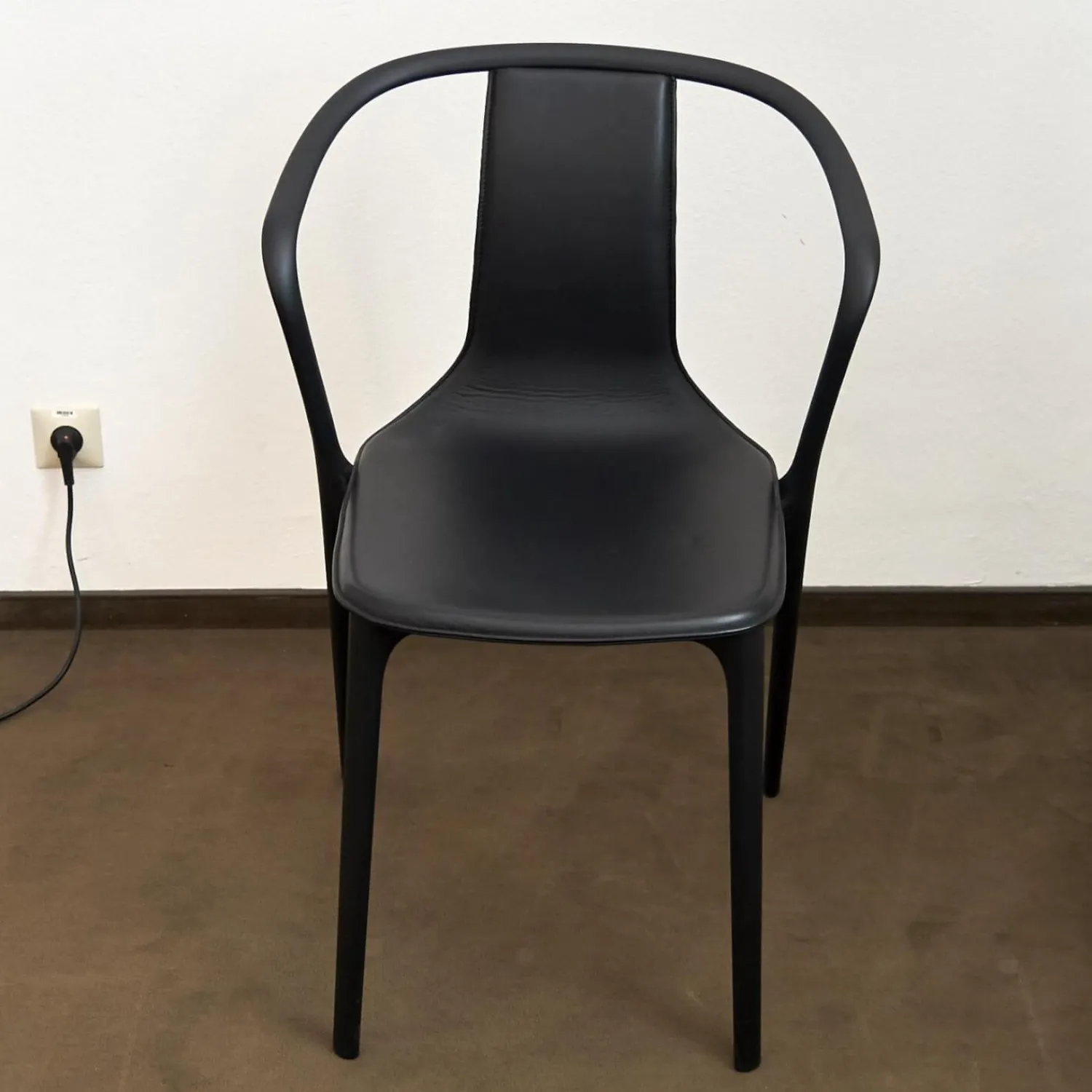 Vitra Einzelstühle|Armlehnstuhl Belleville Bezug Leder Premium Schwarz Gestell Polyamid Spritzguss Tiefschwarz
