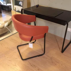 Tecta Einzelstühle|Armlehnstuhl D9 Leder II Terracotta Braun Orange Rot Gestell Stahlrohr Schwarz Pulverbeschichtet Kufengleitet Filz Ohne Tisch