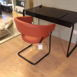 Tecta Einzelstühle|Armlehnstuhl D9 Leder II Terracotta Braun Orange Rot Gestell Stahlrohr Schwarz Pulverbeschichtet Kufengleitet Filz Ohne Tisch