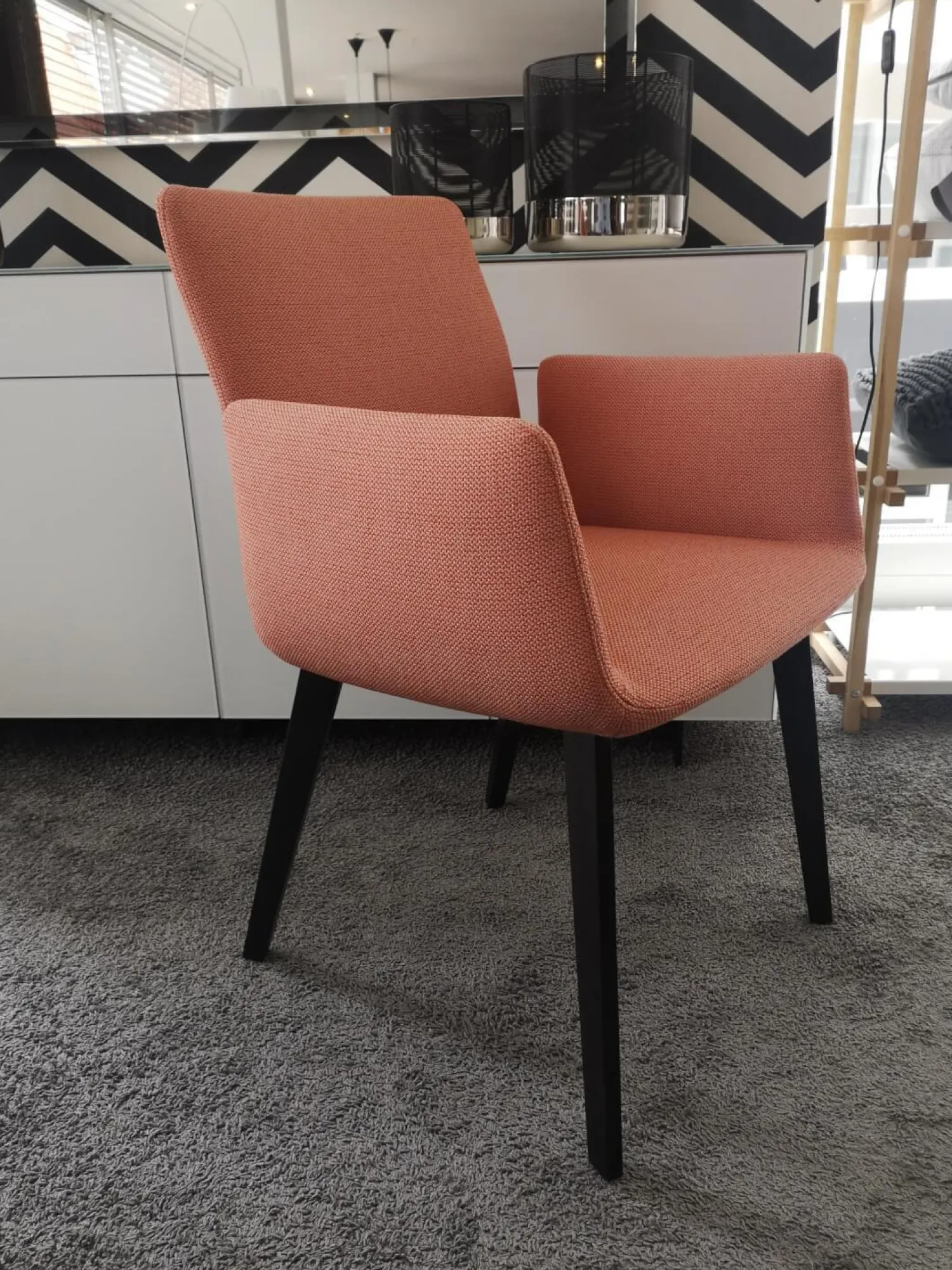 COR Einzelstühle|Armlehnstuhl Jalis Stoff 10071 Grapefruit Orange Rot Gestell Eiche Massiv Dunkel Lackiert Mit Kunststoffgleitern