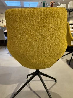 Werther Einzelstühle|Armlehnstuhl Jona Stoff Brera U 3280 Gelb Gestell Fußkreuz Schwarz Drehbar