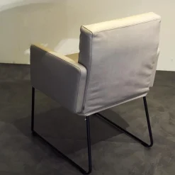 KFF Einzelstühle|Armlehnstuhl Leder Anilin Steingrau Gestell Schwarz