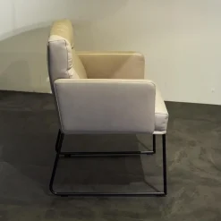 KFF Einzelstühle|Armlehnstuhl Leder Anilin Steingrau Gestell Schwarz