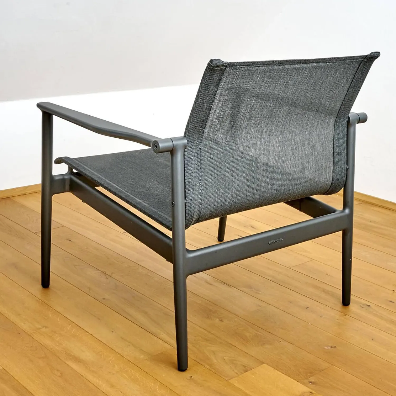 Gloster Einzelstühle|Armlehnstuhl Lounge Chair 180 Bezug Sling Anthrazit Aluminiumgestell Meteor Anthrazit Pulverbeschichtet