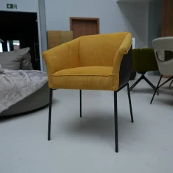 KFF Einzelstühle|Armlehnstuhl Milo Leder Glove Dolphin Stoff Lisboa Col. 20 Gestell Metall Anthrazit M23