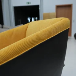 KFF Einzelstühle|Armlehnstuhl Milo Leder Glove Dolphin Stoff Lisboa Col. 20 Gestell Metall Anthrazit M23