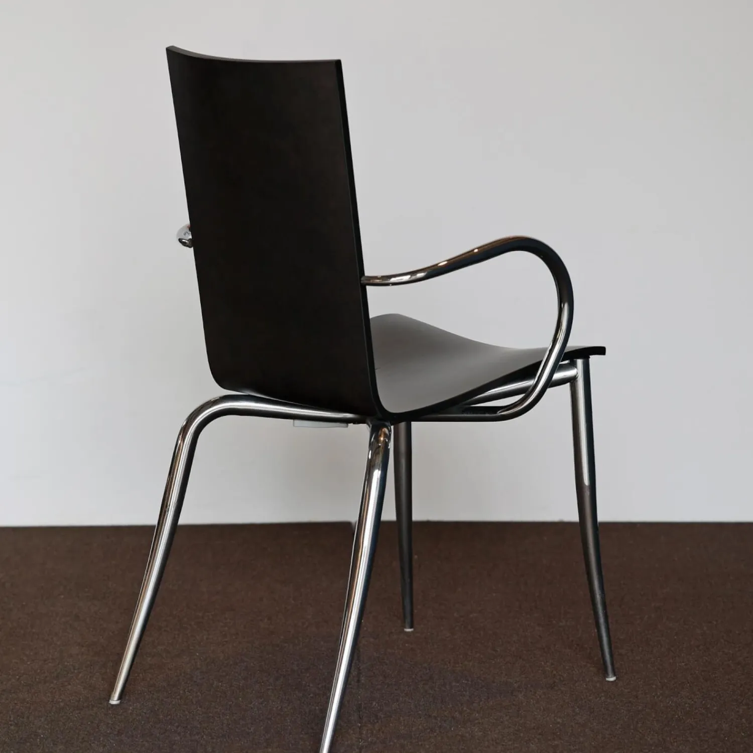 Driade Einzelstühle|Armlehnstuhl Olly Tango Ausführung Ebenholzfarbener Ahorn Gestell Stahl Verchromt Stapelbar