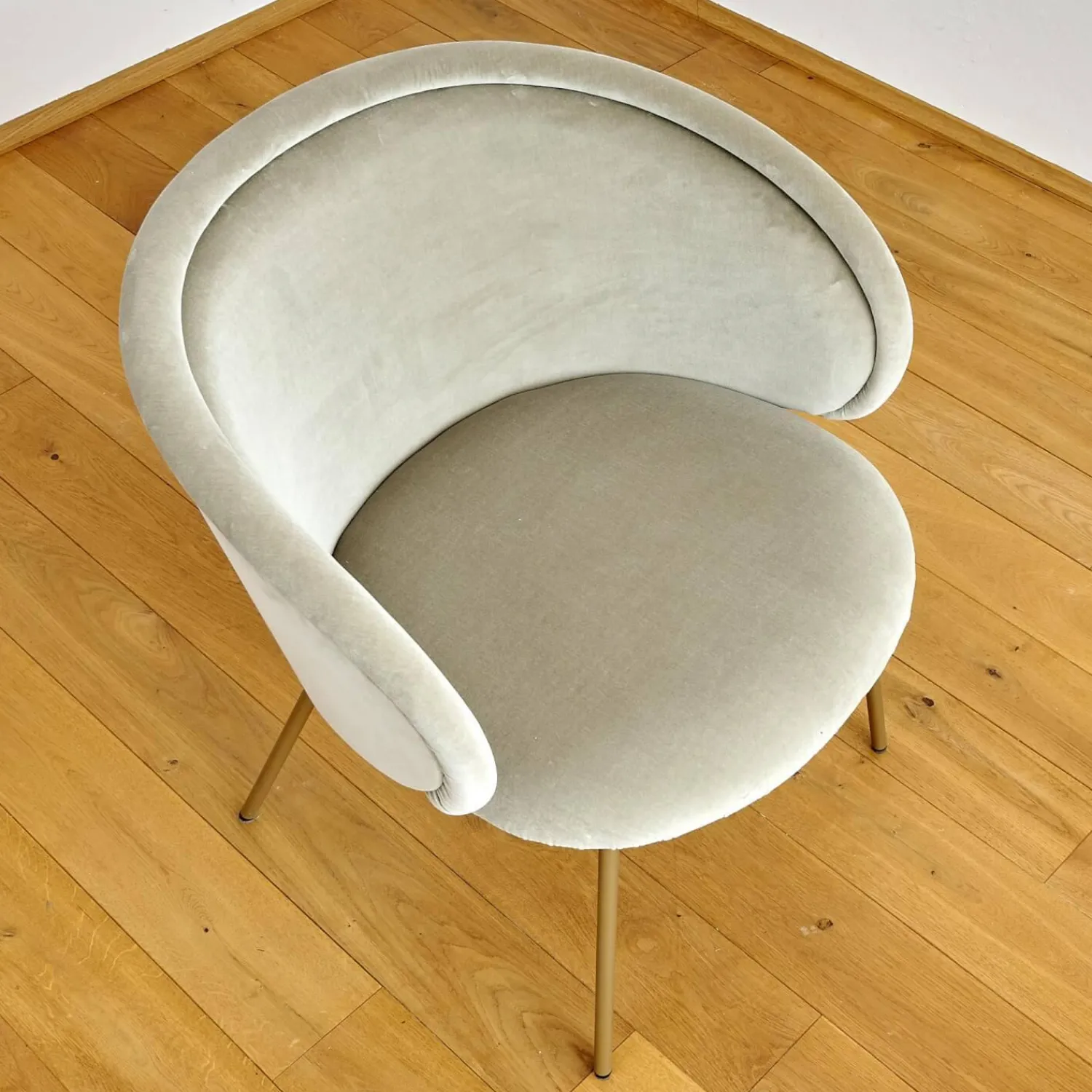 Freifrau Einzelstühle|Armlehnstuhl Ona Bezug Stoff Velour Kvadrat Harald 3 143 Goldbeige Beige Stahlgestell Ona Messing ME021