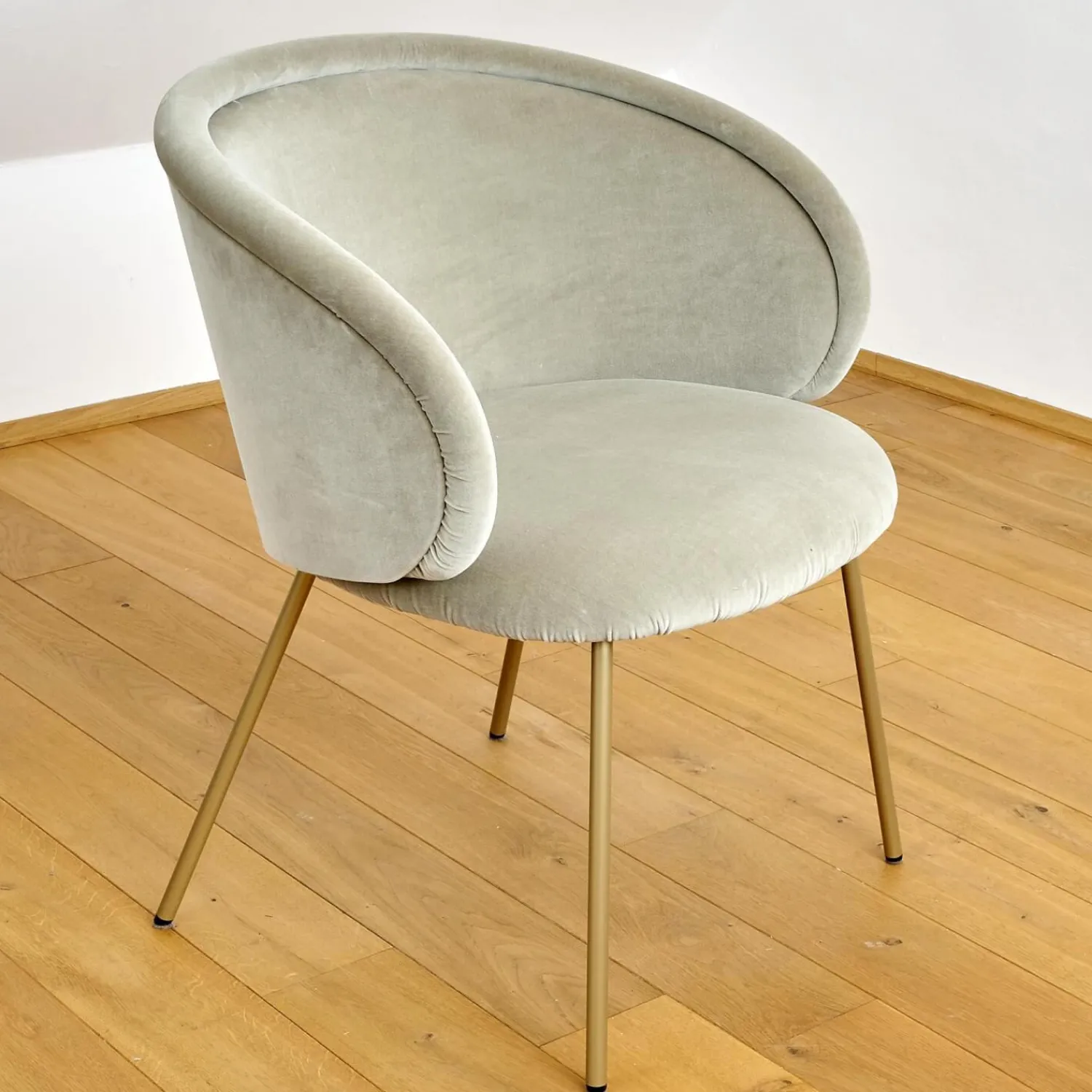 Freifrau Einzelstühle|Armlehnstuhl Ona Bezug Stoff Velour Kvadrat Harald 3 143 Goldbeige Beige Stahlgestell Ona Messing ME021