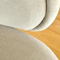 Freifrau Einzelstühle|Armlehnstuhl Ona Bezug Stoff Velour Kvadrat Harald 3 143 Goldbeige Beige Stahlgestell Ona Messing ME021