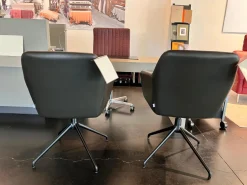 Willisau Stuhlsets|Armlehnstuhl Pendola Leder Select 235 Braun Grau Fußkreuz Metall Schwarz Pulverbeschichtet