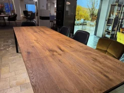 Janua Esstische|Ausziehtisch S600 Eiche Geräuchert Natur Geölt Und Gebürstet Füße RAL 9005 Tiefschwarz Pulverbeschichtet Matt Ohne Stühle