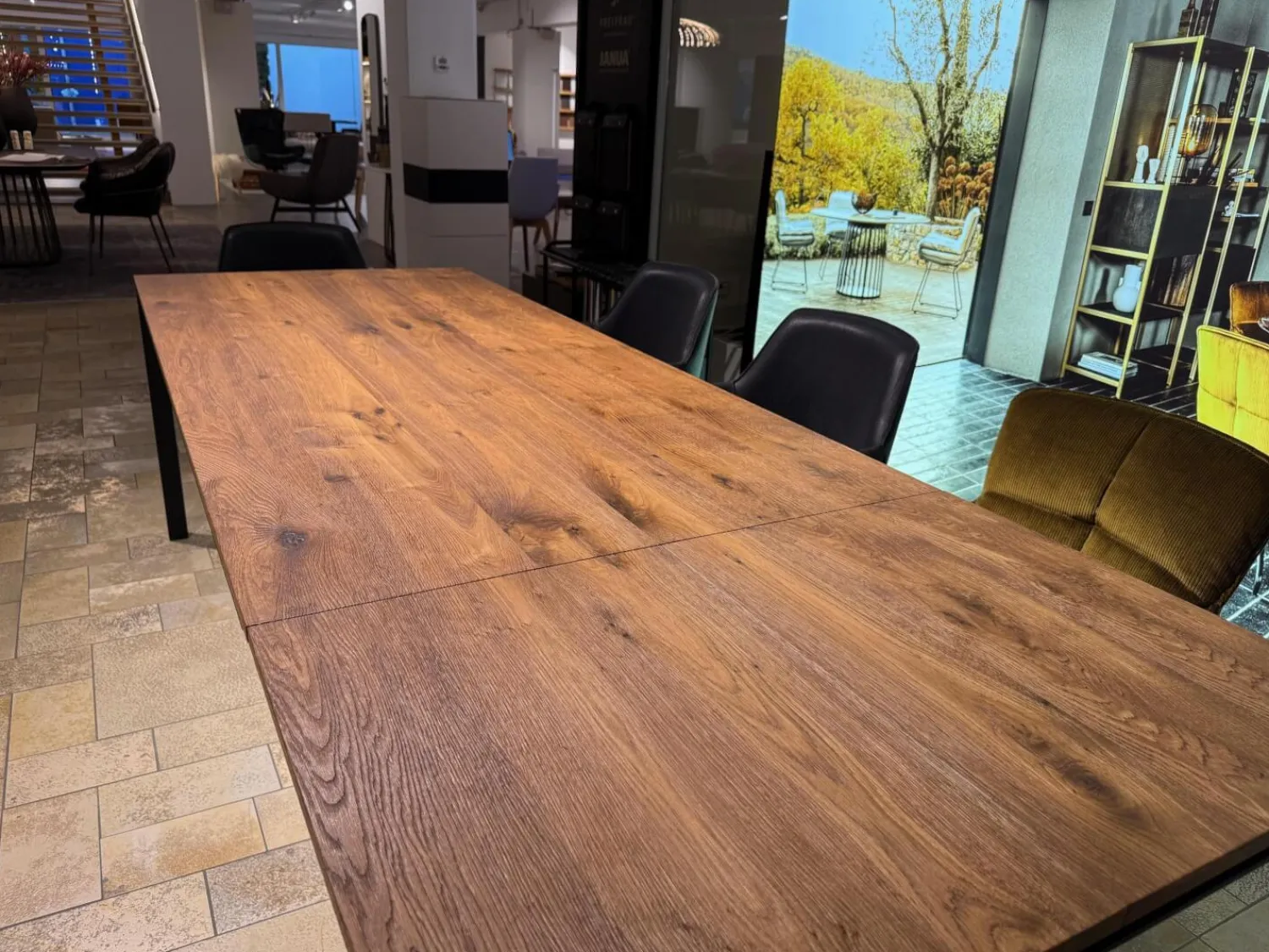 Janua Esstische|Ausziehtisch S600 Eiche Geräuchert Natur Geölt Und Gebürstet Füße RAL 9005 Tiefschwarz Pulverbeschichtet Matt Ohne Stühle