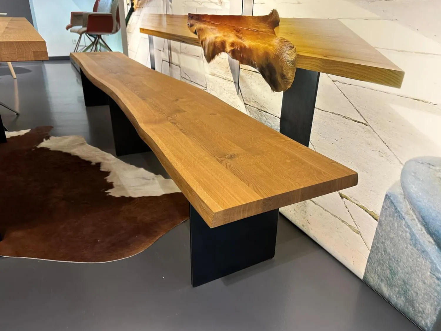 Contur Bänke|Bank 3100 Eiche Astig Braun Pigmentiert Waldkante Gestell Rohstahl Mit Arbeitsspuren