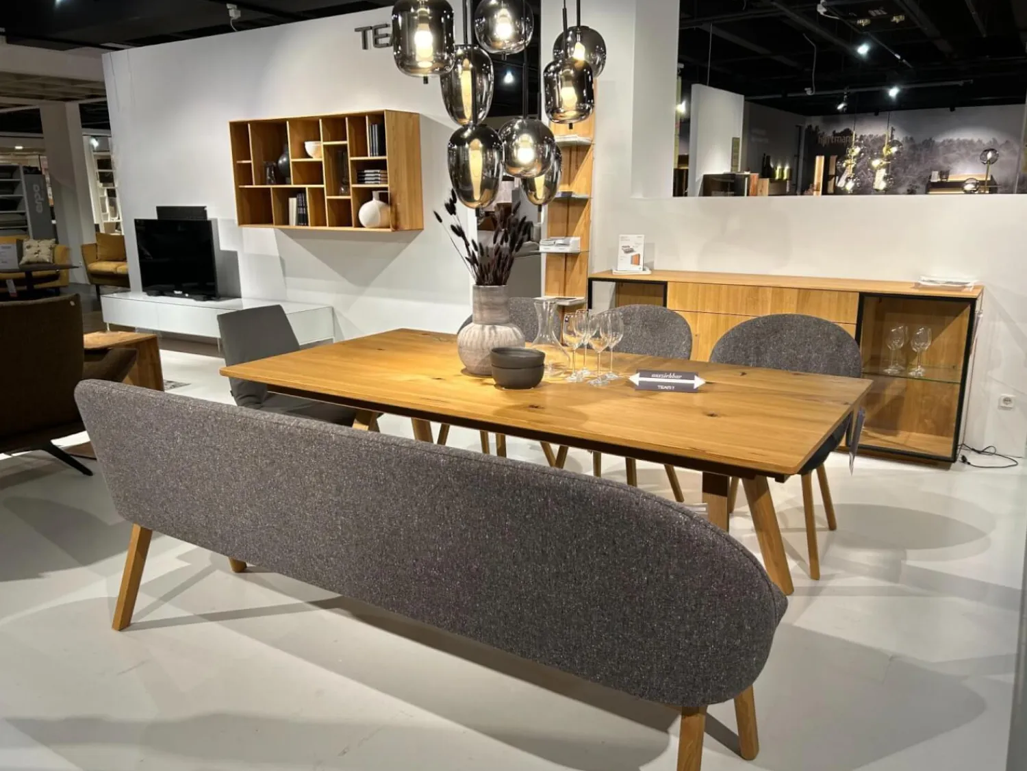 Team 7 Bänke|Bank Flor Stoff Ripley RI16 Grau Gestell Eiche Naturöl