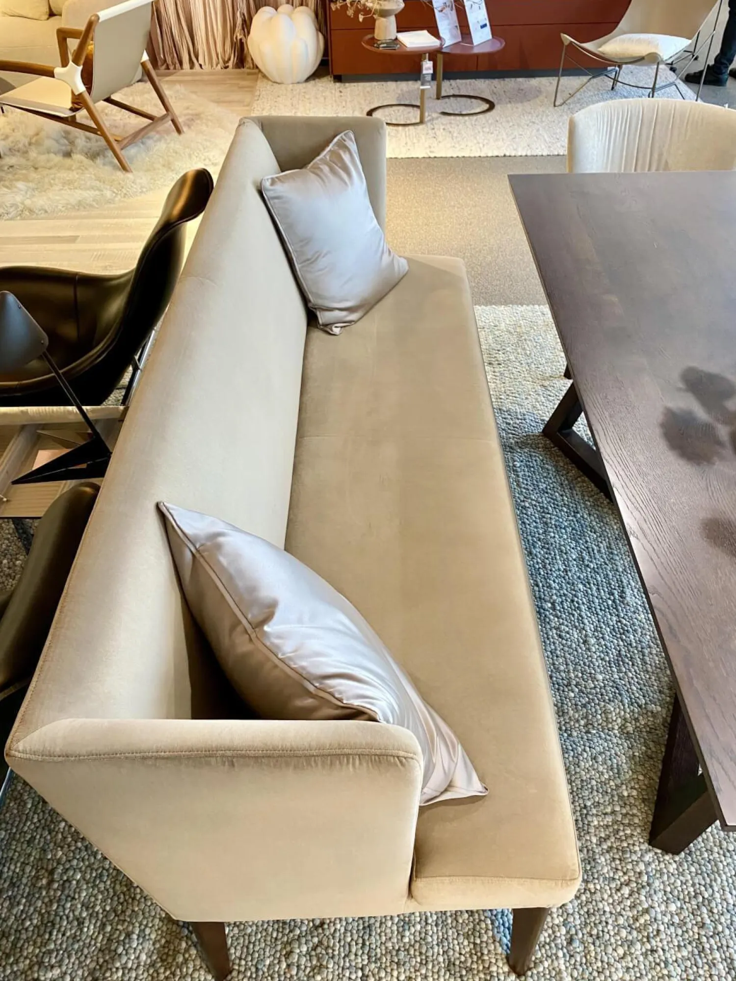 Jab Anstoetz Bänke|Bank Polo Dining Bezug Stoff JAB-1-6847-020 Lennox Beige Gestell Walnuss Natur Geölt