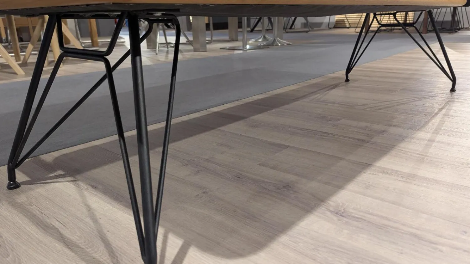 Koinor Bänke|Bank Rosey Leder C-Classic Pepper Anthrazit Stativgestell Schwarz