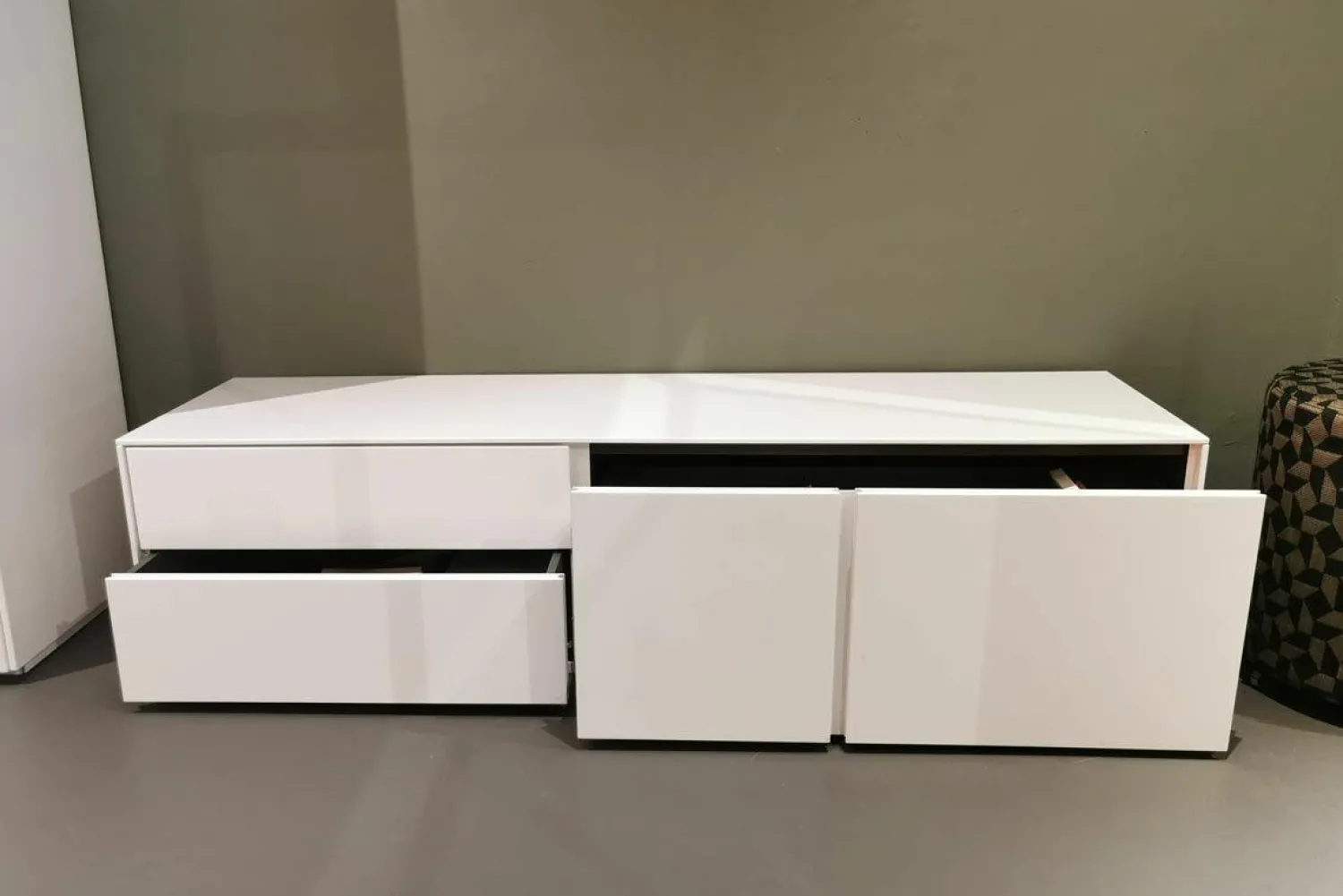 Schönbuch Bänke|Bank Stripes MDF Lackiert 0054 Schneeweiß