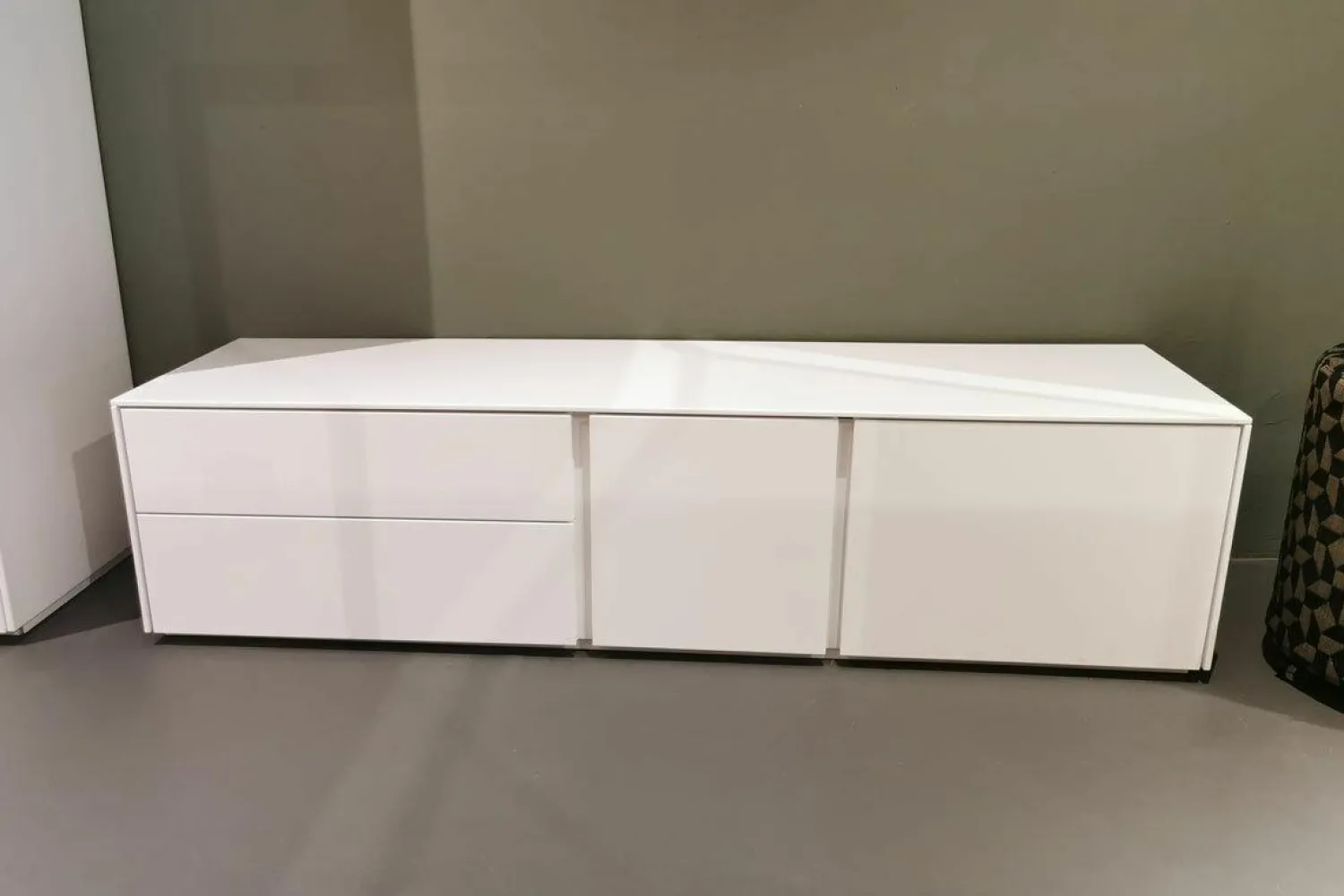 Schönbuch Bänke|Bank Stripes MDF Lackiert 0054 Schneeweiß