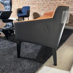 Wittmann Bänke|Bank William Innen Stoff Tekla Mandarin F Orange Außen Leder Nappa Stahlblau Schwarz Füße Buche Schwarz