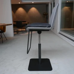 KFF Einzelstühle|Barhocker Lhasa Stoff Blake Grau 65 Drehgestell Struktur Anthrazit M23