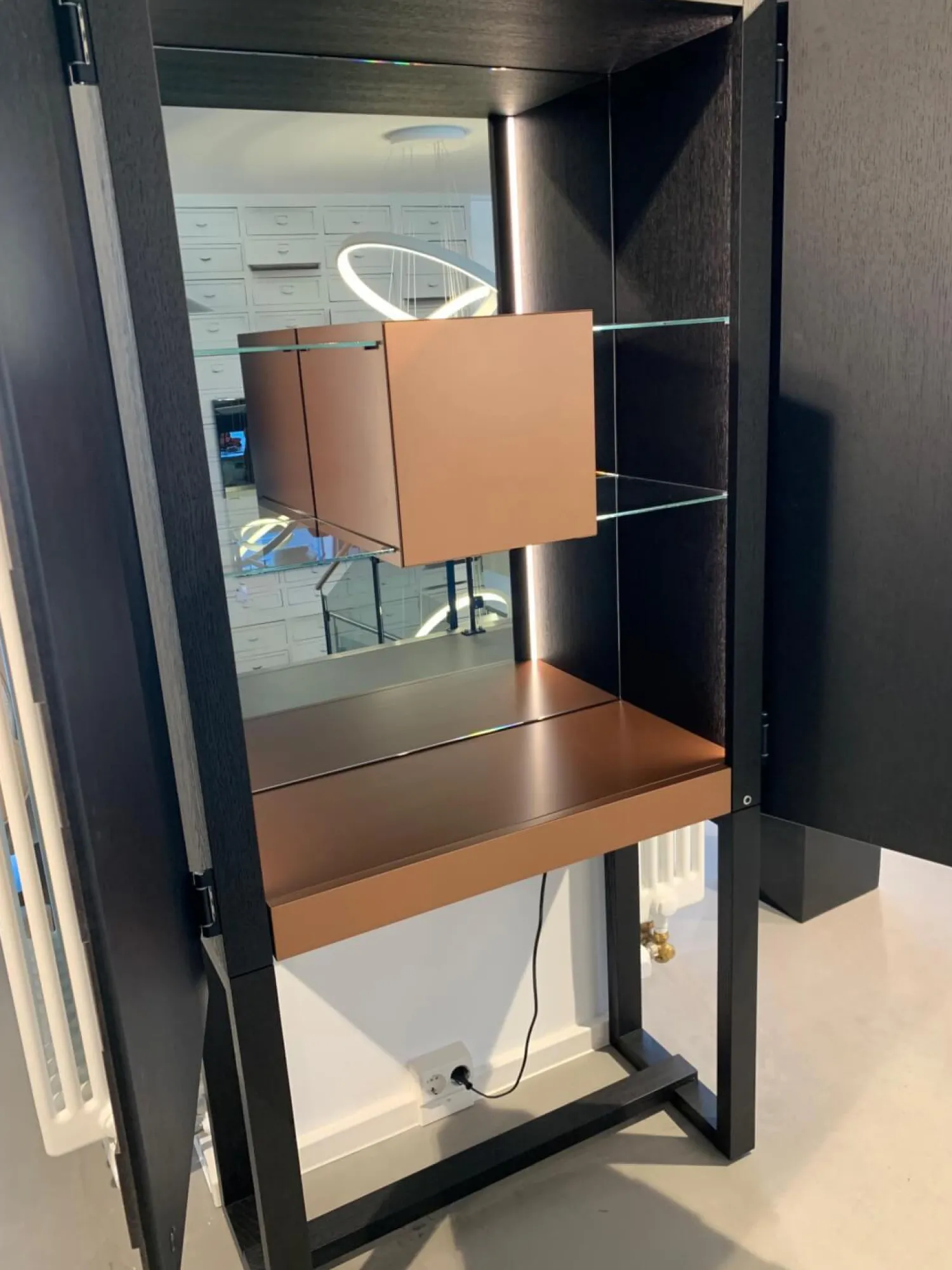 Christine Kröncke Vitrinen & Highboards|Barschrank Shape 40 Cuivre Quadrat Kupfer Oxidiert Patiniert Schutzlackiert