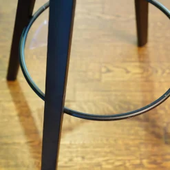 Freifrau Barhocker & Barstühle|Barstuhl Romy Variante Uni Bezug Leder Sahara Ebony 60009 Holzgestell Eiche Schwarz WD002