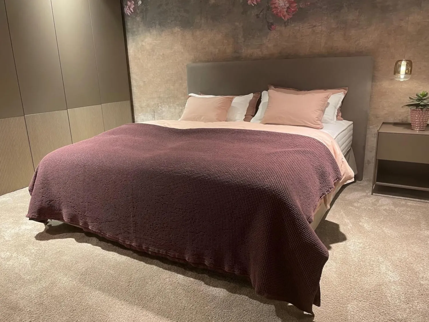 Schramm Boxspringbetten|Basis Bett Stoff Nils-470-liver Beige inkl. Schabracke Und Kopfteil Change Ohne Matratze