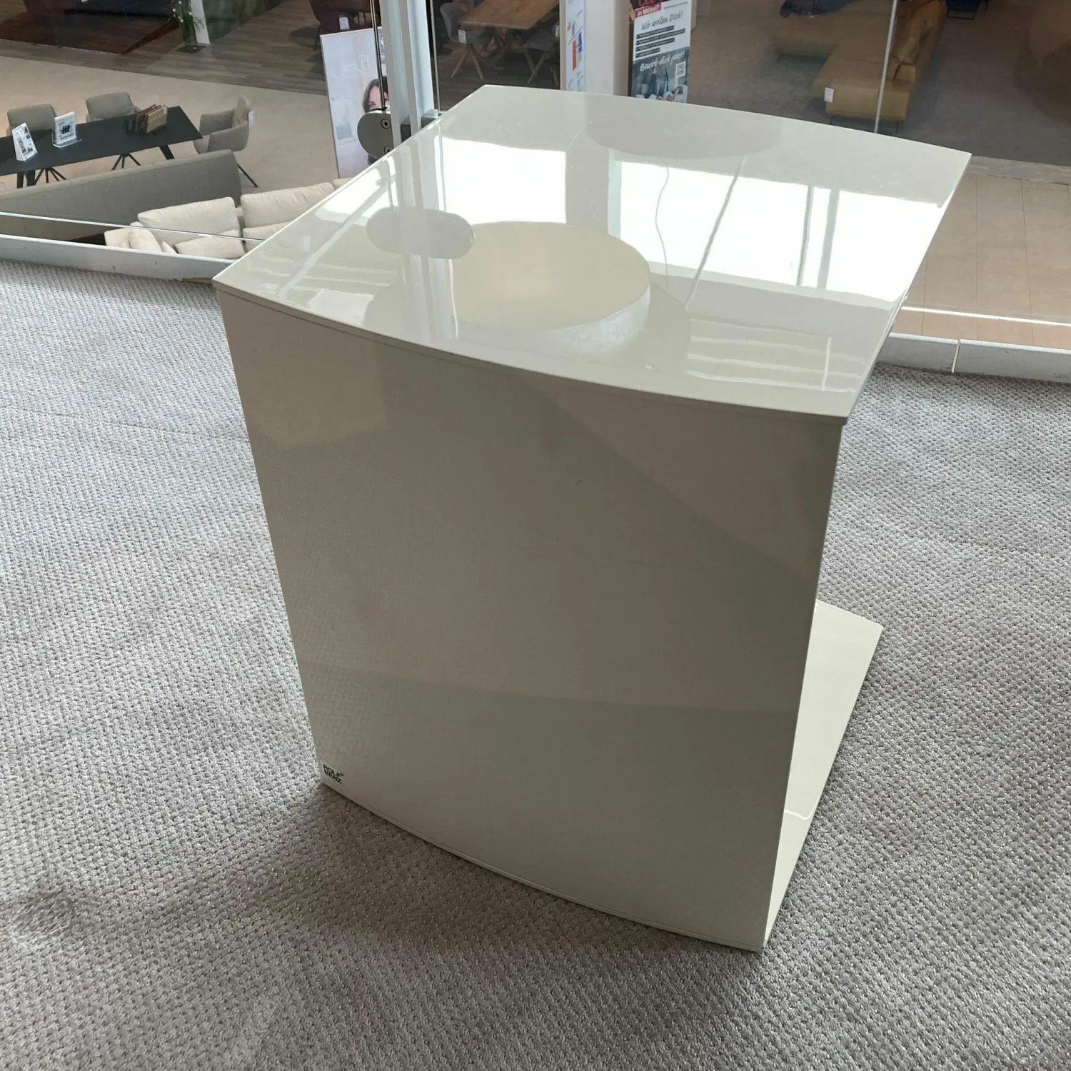 Rolf Benz Beistelltische|Beistelltisch 8300-517 Platte Weiß Hochglanz Lackiert Gestell Weiß