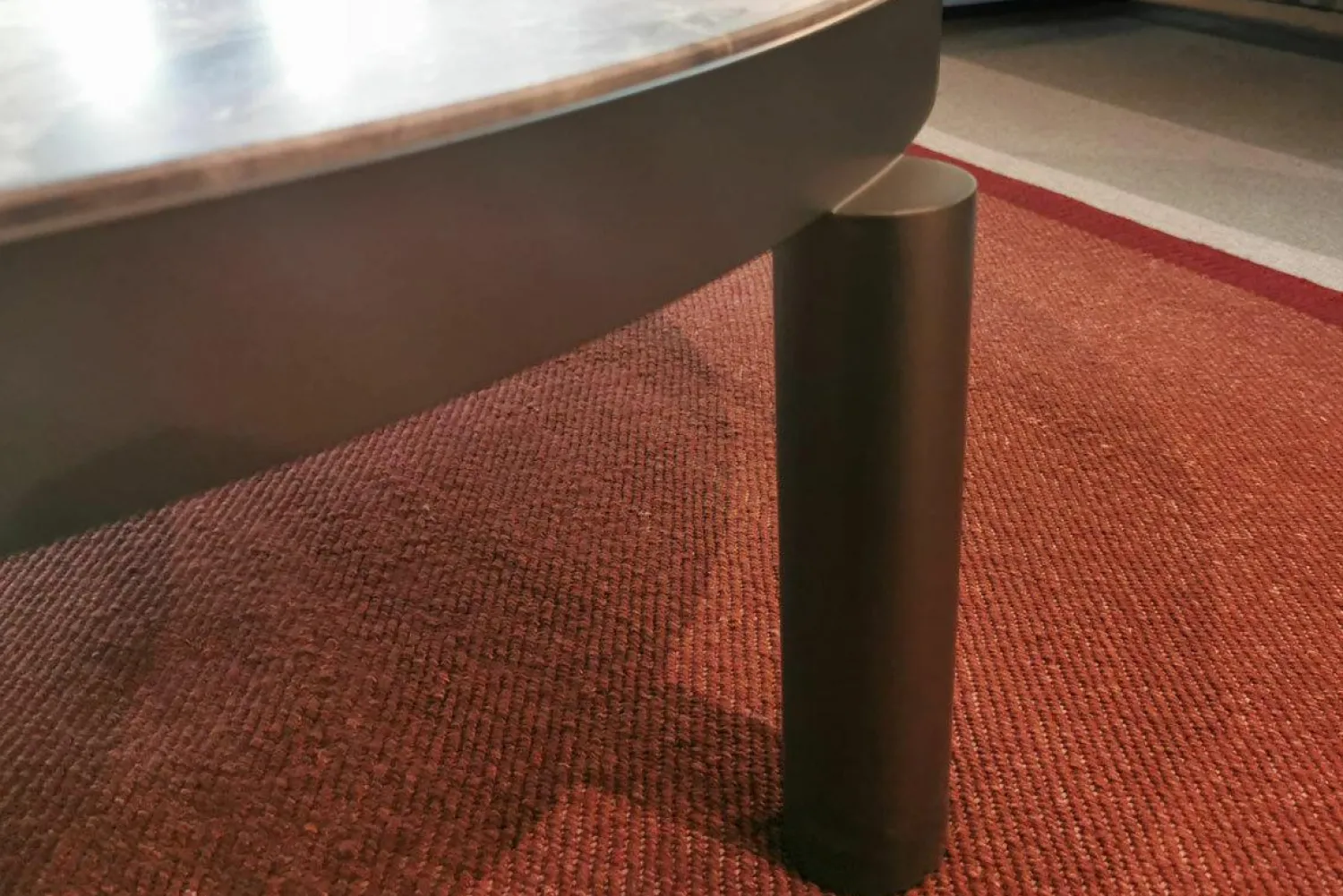 Marelli Couchtische|Beistelltisch Atene Groß Platte Marmor Arabescato Matt Finish Metall Dunkelgrau Gebürstet