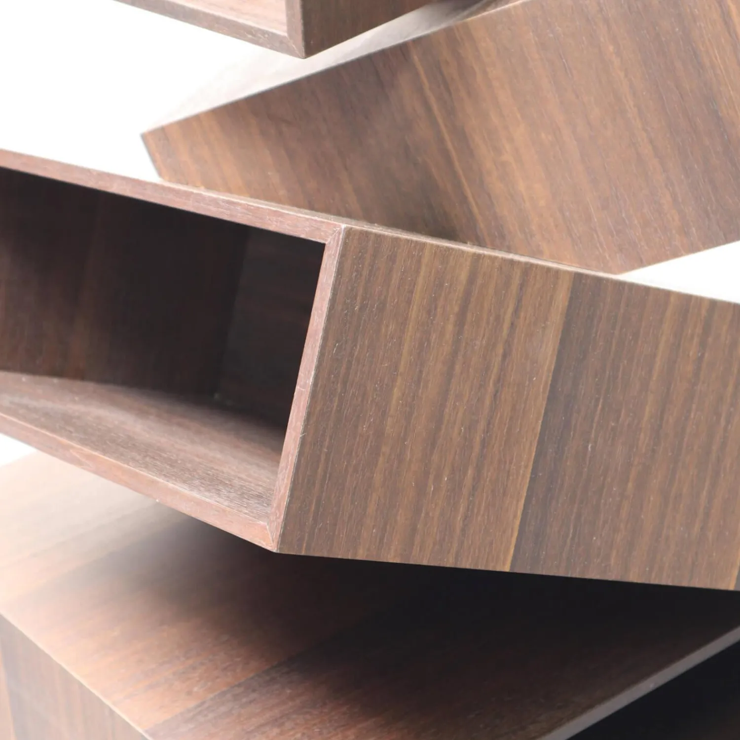 Porro Beistelltische|Beistelltisch Balancing Boxes Tineo Dunkelbraun Furniert Indischer Apfelbaum