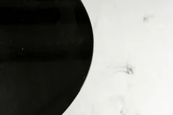 Minotti Beistelltische|Beistelltisch Benson Platten Aus MDF Obere Platte Rund Metall Mit Gold-Finish Untere Platte Ellipsenförmig Mokkafarbig Braun