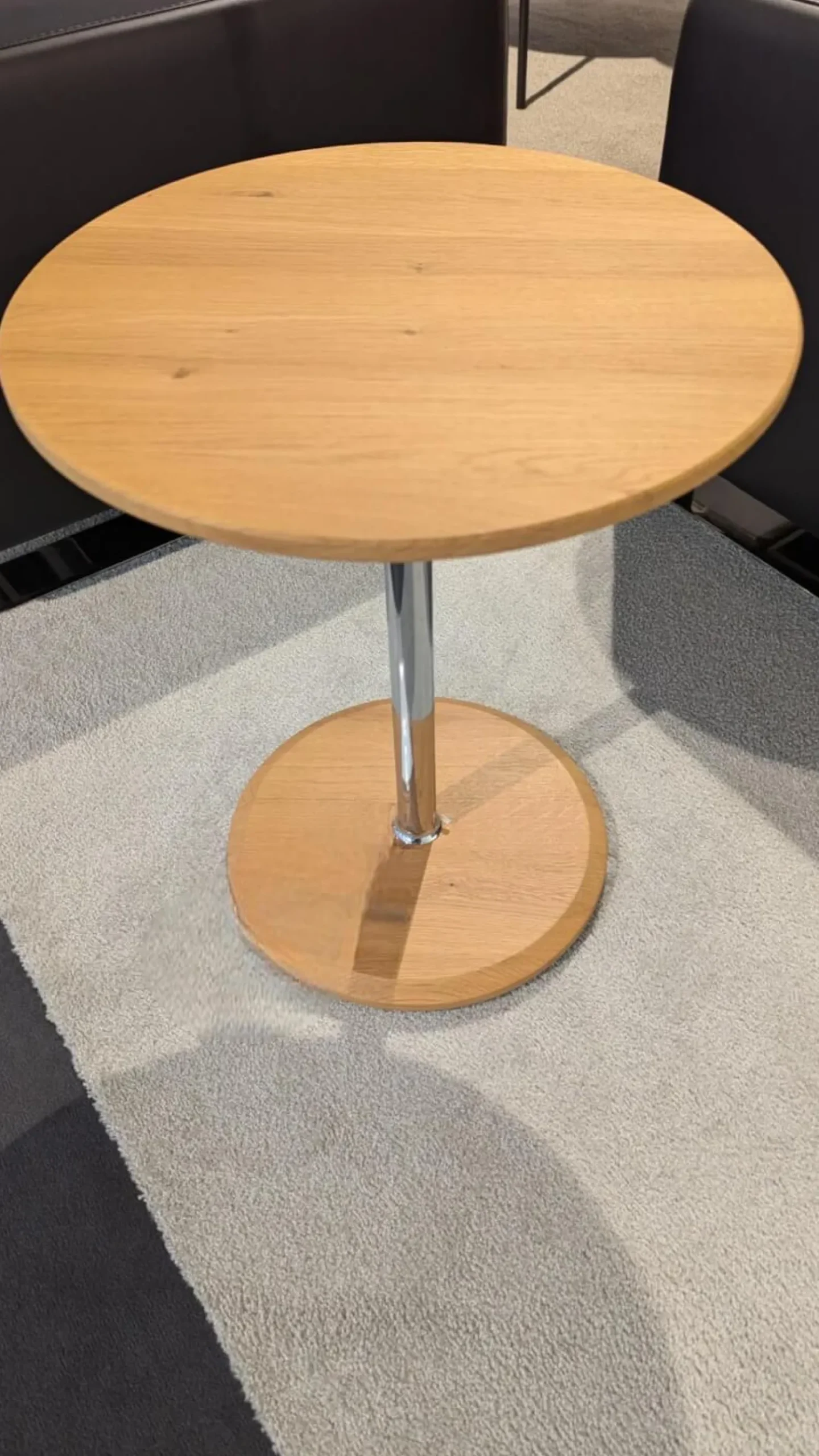 Ronald Schmitt Design Beistelltische|Beistelltisch H 124 Ausführung Wildeiche Säule Hochglanz Verchromt