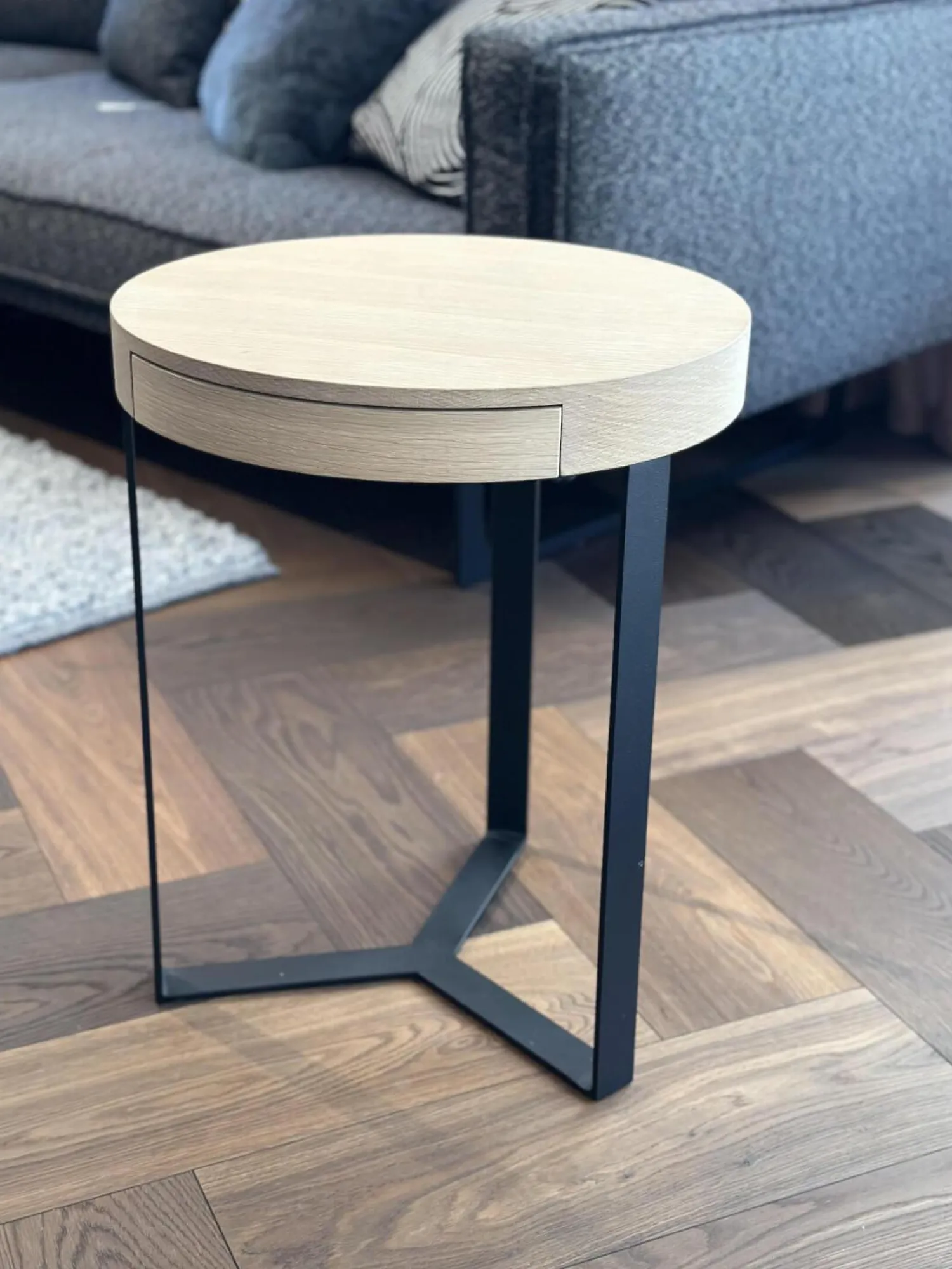 Lambert Beistelltische|Beistelltisch Harry Platte Eiche Gekälkt Schwarz Gestell Eisenprofil Schwarzanthrazit Geschweißt