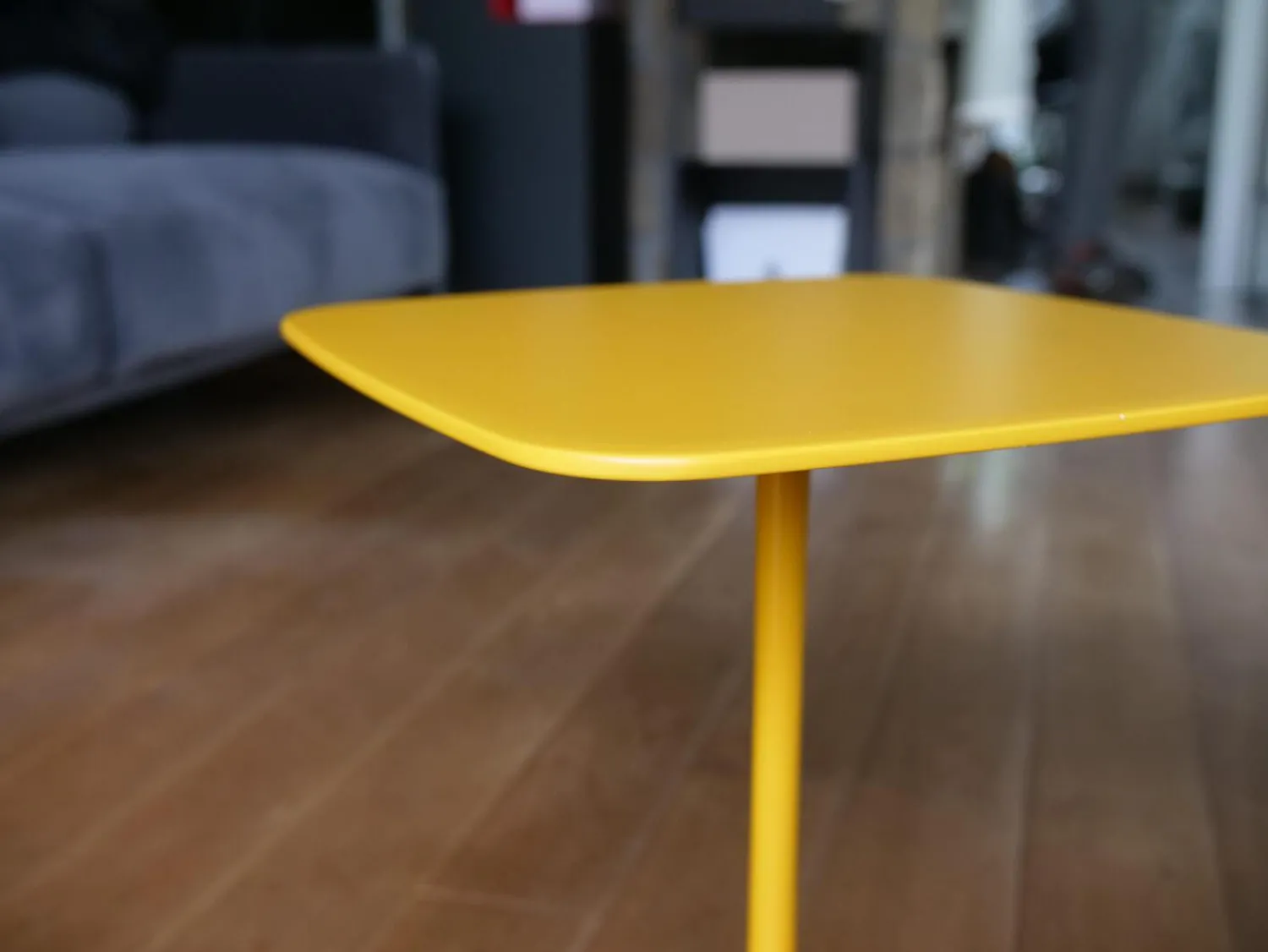 COR Beistelltische|Beistelltisch Jalis Quadratisch Lack RAL 1004 Sonderfarbe Gelb