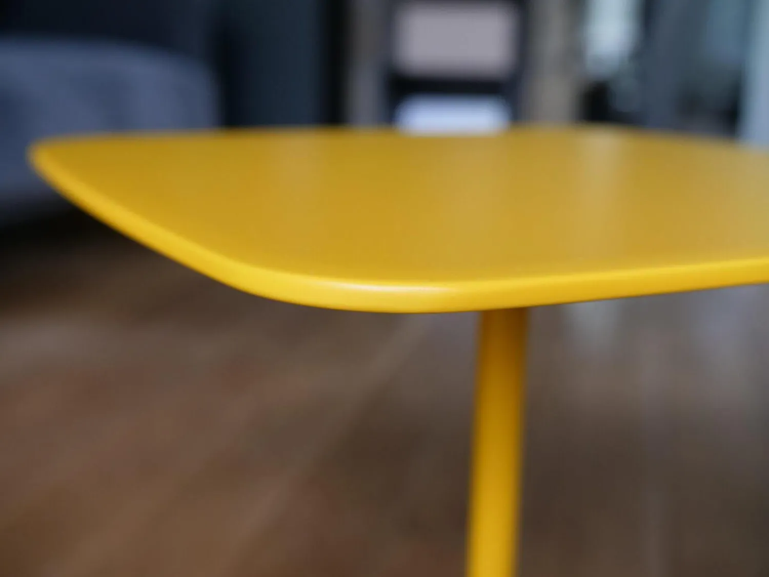 COR Beistelltische|Beistelltisch Jalis Quadratisch Lack RAL 1004 Sonderfarbe Gelb