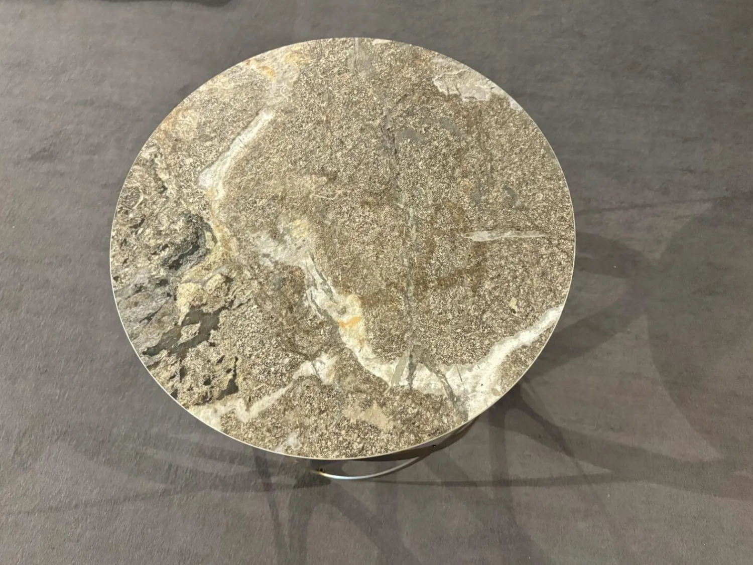 Ronald Schmitt Design Beistelltische|Beistelltisch K 900 Candy Keramikplatte Golden Rock Grau Gestell Stahl Bronze Gepulvert