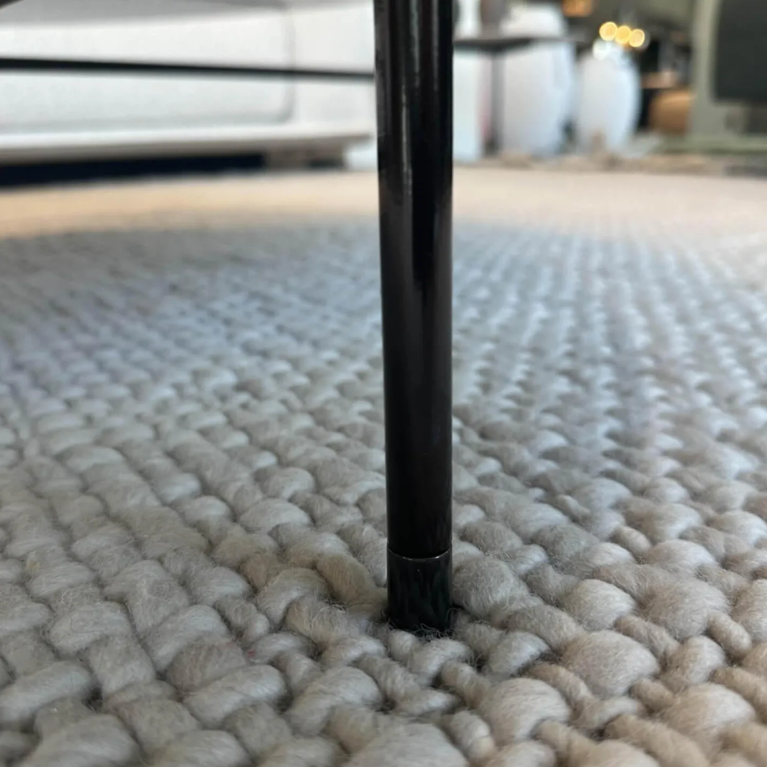 Minotti Beistelltische|Beistelltisch Lelong Tavolo Platte Lack Capucchino Braun Grau Hochglanz Gestell Metall Schwarz Pulverbeschichtet