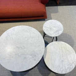 B&B Italia Beistelltische|Couchtische|Beistelltisch Mera Durchmesser 60cm Marmor Weiß Gestell Schwarz Verchromt